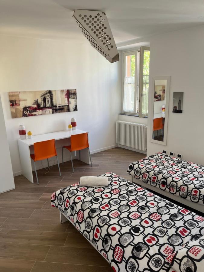Dreams Hostel Lecco Exteriör bild